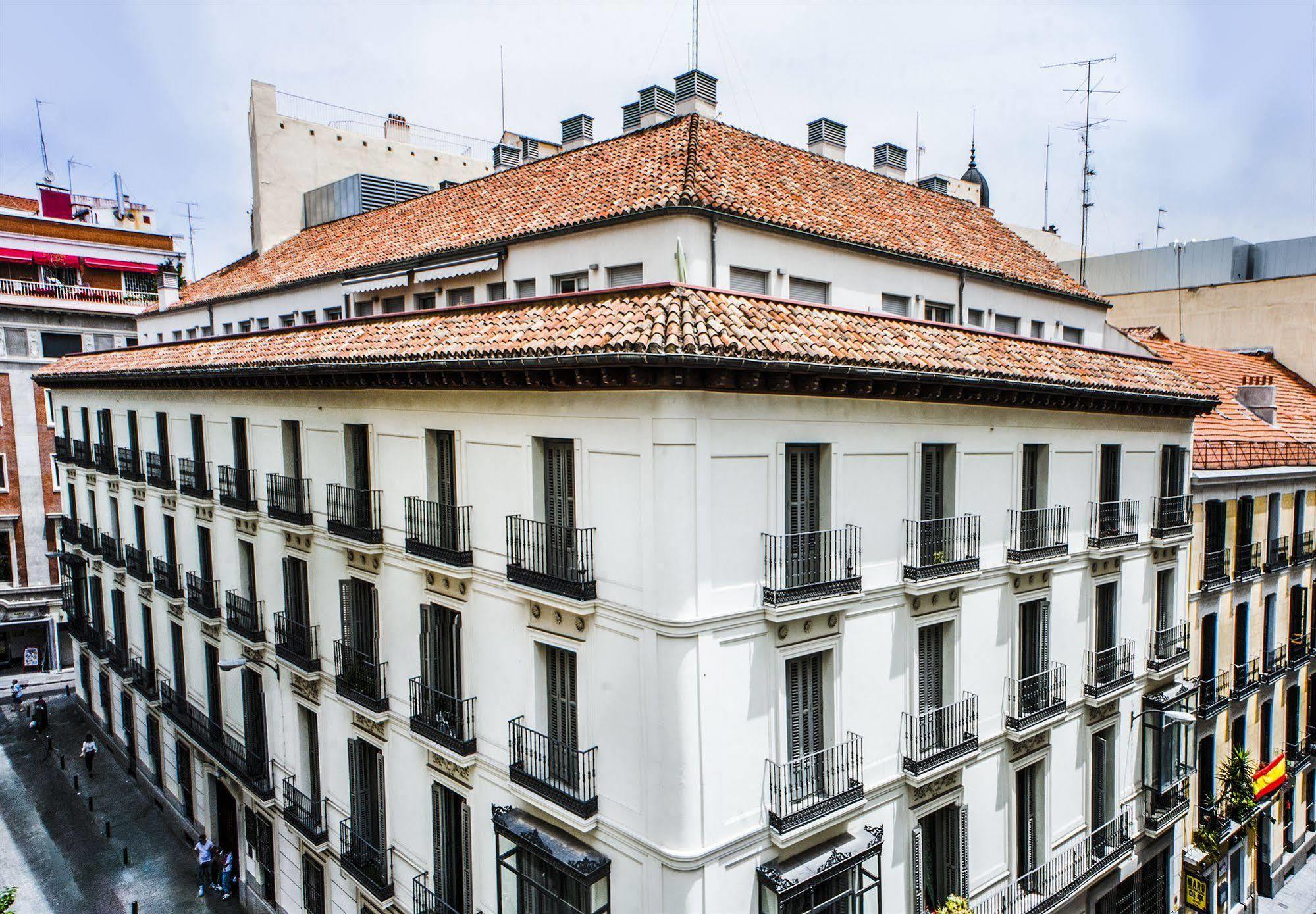 Gran Via Suites Madrid Luaran gambar